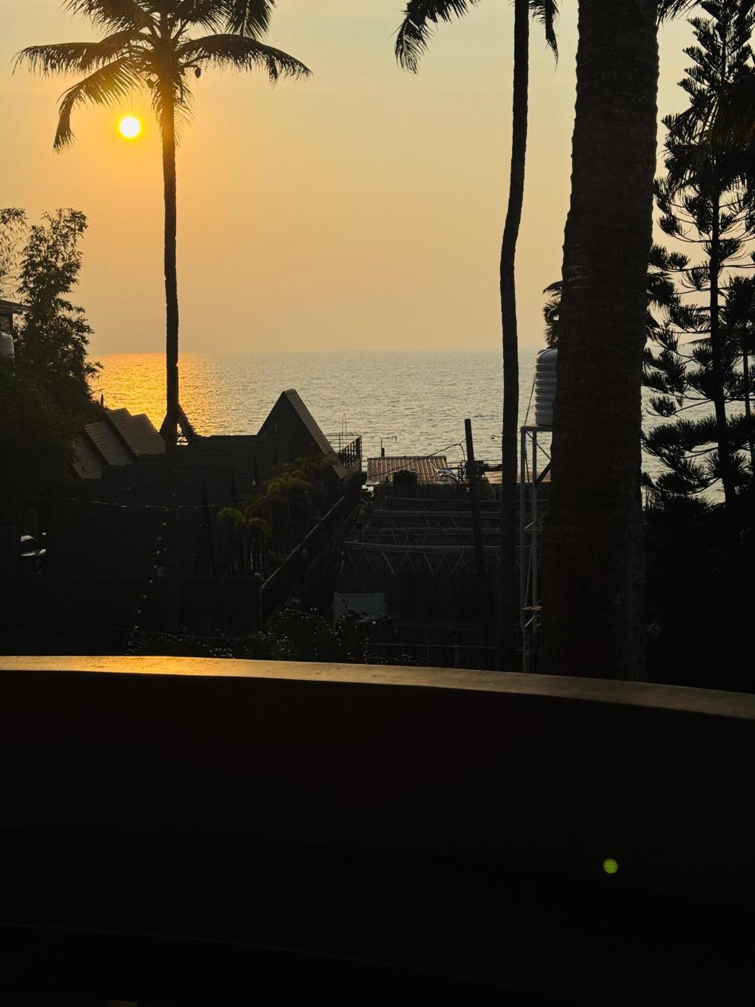 Beach View Balcony Resort By Hello فاركَالا المظهر الخارجي الصورة